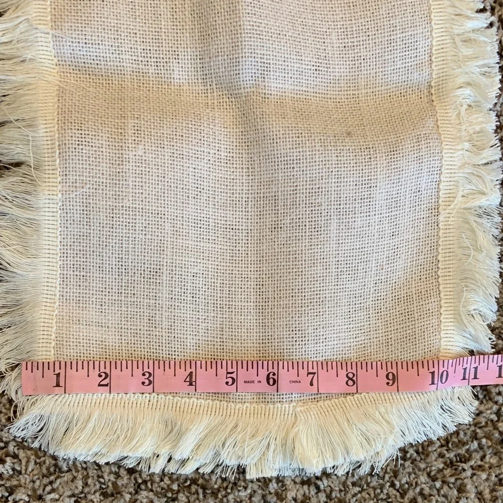 Table Runner - Picture 3 of 6